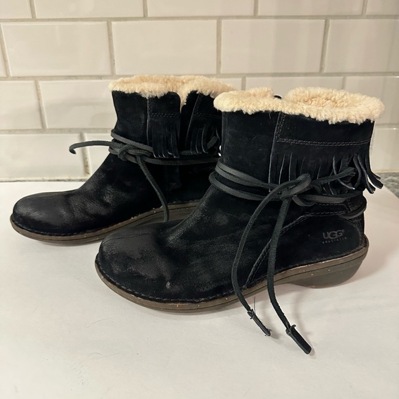 UGG 8 Gaviota sheep skin fringe black woman gorpcore casual outdoor suede boot - Picture 4 of 12